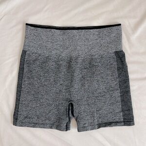 Avía Women’s Compression Shorts